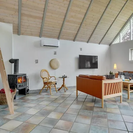 Radojka - 75m From The Sea By Interhome *