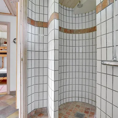 Radojka - 75m From The Sea By Interhome