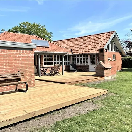 Radojka - 75m From The Sea By Interhome