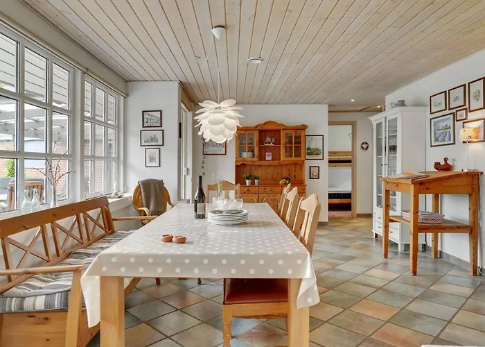 Radojka - 75m From The Sea By Interhome