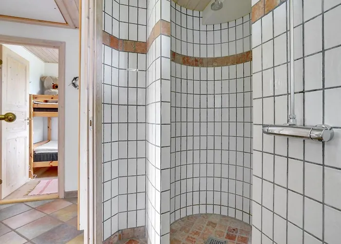 Radojka - 75m From The Sea By Interhome