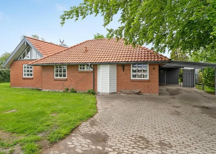 Radojka - 75m From The Sea By Interhome